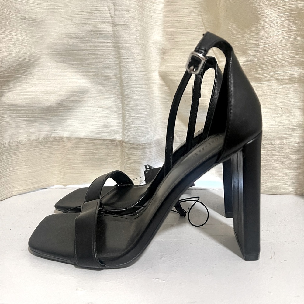 Forever 21 Black Open Toe Heels, Size 8